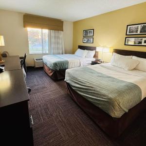 Queen Room with Two Queen Beds - Non-Smoking