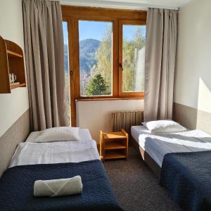 Twin Room with Mountain View