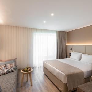 Superior Deluxe Sea View (3 adults) 