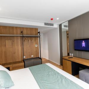 Double Room with Mountain View