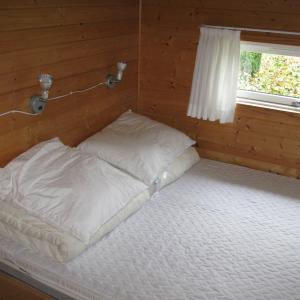 Cottage (4 Adults + 2 Children)