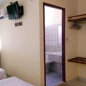 Twin Room with Private Bathroom
