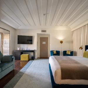 Superior King Suite