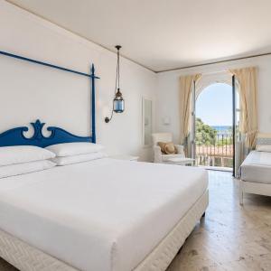 Triple Room with Sea View