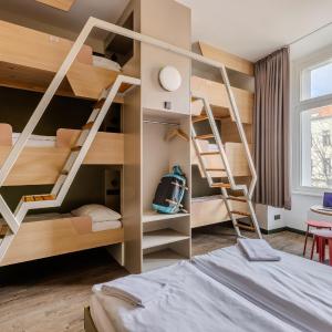 Bed in 8-Bed Mixed Dormitory Room