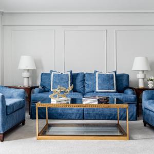One-Bedroom King or Queen Suite