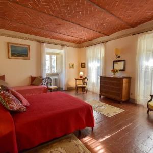 Large One-Bedroom Apartment