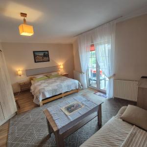 Double or Twin Room with Shower