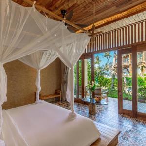 Premium Ocean Breeze With Garden View