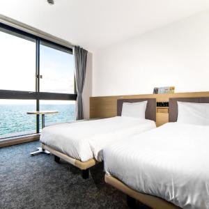 Deluxe Twin Room with Ocean View