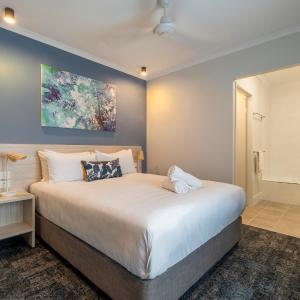 Interconnecting Queen Rooms