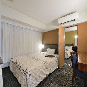 Connecting Rooms (2 Single Rooms) - Non-Smoking
