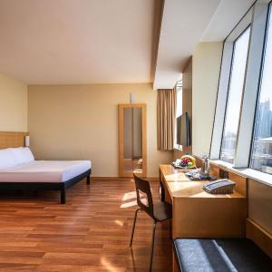 Standard Room with 1 Double Bed