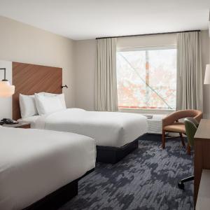 Queen Room with Two Queen Beds - Hearing Accessible
