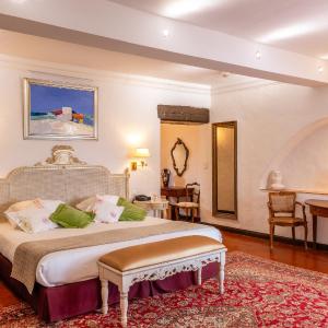 Junior Suite with Sea and Garden View and Private Terrace