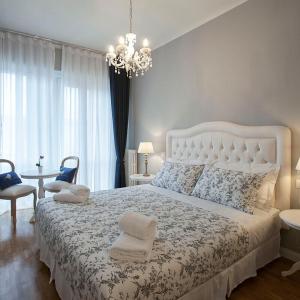 King Room with Balcony