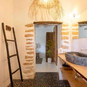 Bungalow (2 Adults)