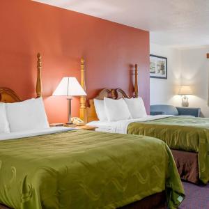 Queen Room with Two Queen Beds - Non-Smoking