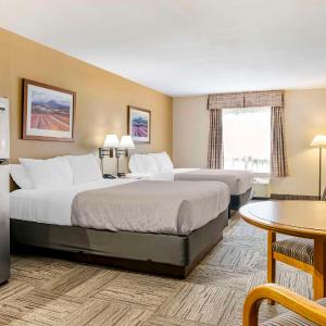 Efficiency Queen Room with Two Queen Beds - Non Smoking 