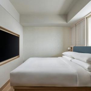 Club King Room with Concierge Lounge Access