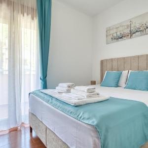 One-Bedroom Apartment with Terrace