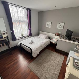 Standard Single Room with Shower
