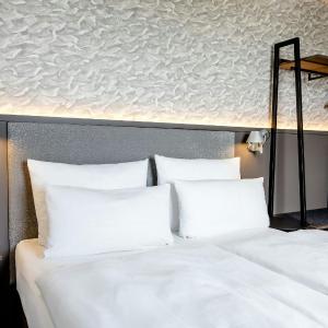 Room with Queen Size Bed