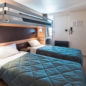 Standard Room with Two Single Beds and One Bunk Beds