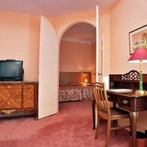 Connecting Rooms (4 People)