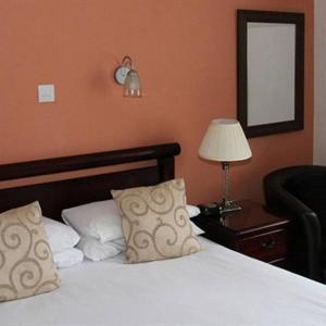 Twin Room with Private Bathroom