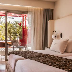 Double Room - Don't Be shy - Entrance to Ushuaia Club Included