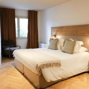 Twin Room with Shower