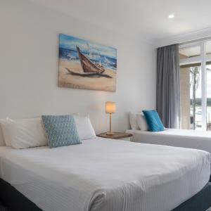 Triple Room with Pool View