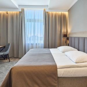 Double or Twin Room with Sea View
