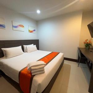 Double Room with Balcony (2 Adults + 1 Child)