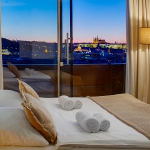 Apartment with City View