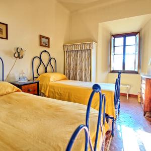 Eight-Bedroom Country house 