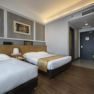 Superior Triple Room (KL118 or KL Tower View)