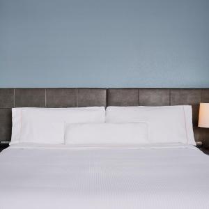 1 Bedroom Suite, 1 King, Sofa bed