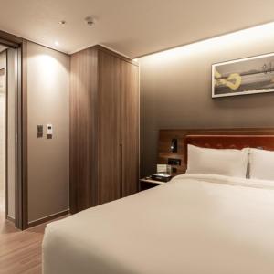 [Swimming PKG for 2 People] Deluxe Double