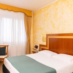 Comfort Room with sea view