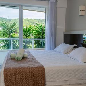  Large King Suite with Balcony