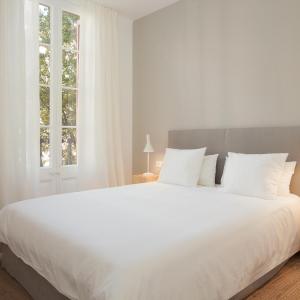 One-Bedroom Superior Apartment with Balcony