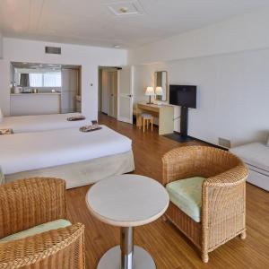Standard Twin Room - High Floor Non-Smoking