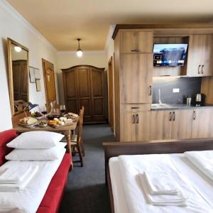Studio Apartment with King Bed