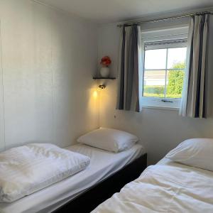 Chalet (6 Adults)