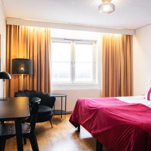 King Room with Lake View