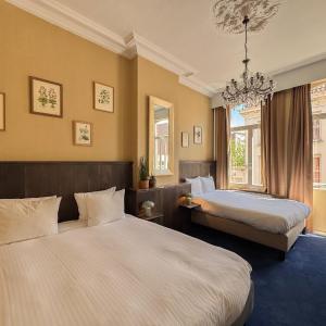 Quadruple Room (2 Adults + 2 Children)