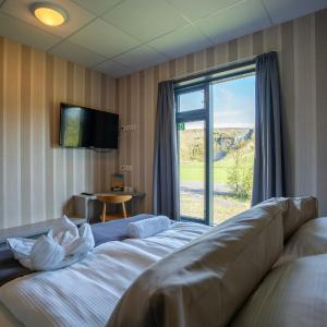 Double Room with Waterfall View