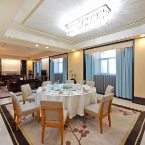 Presidential Suite